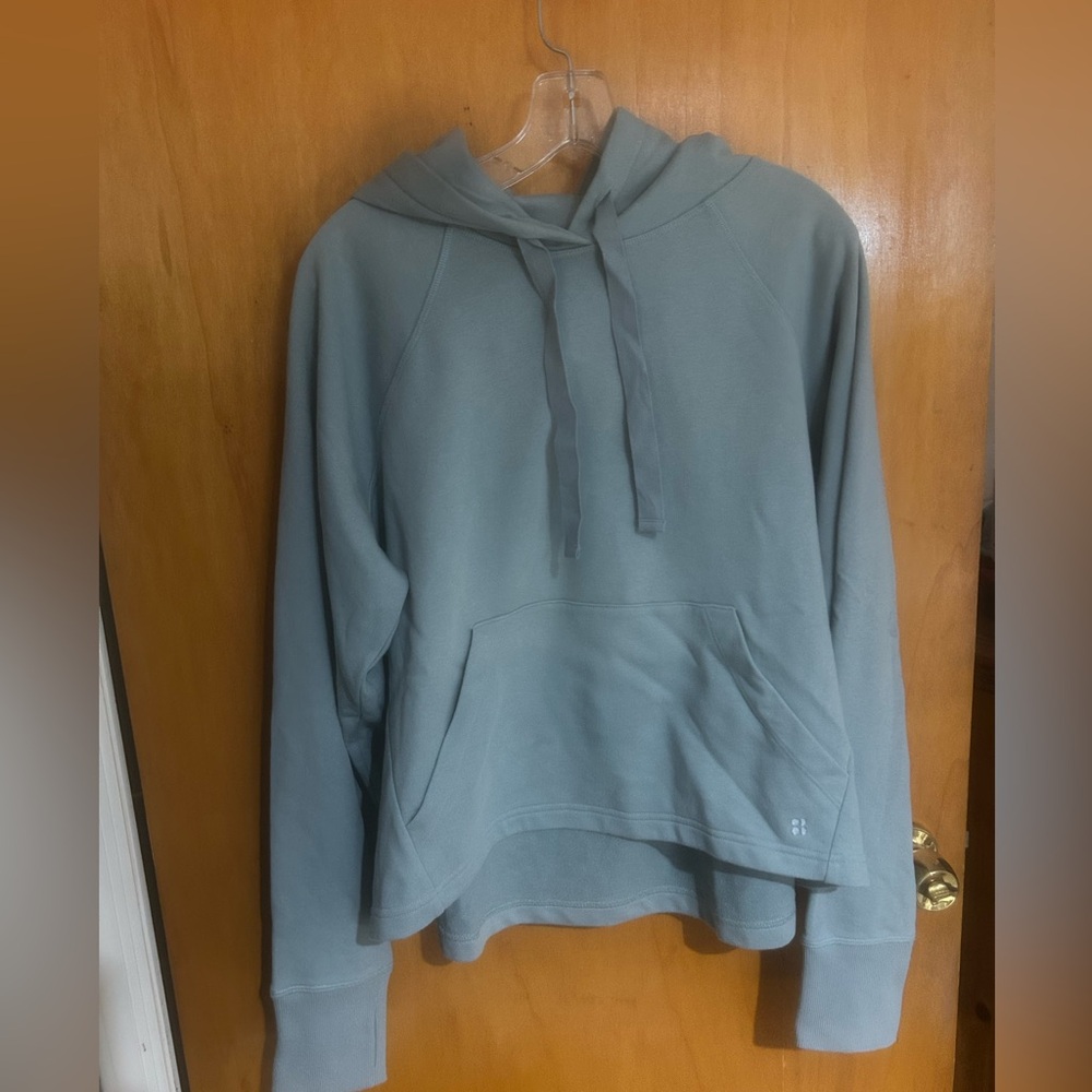 NWT Sweaty Betty Revive Cropped Hoodie in Vapor Blue!